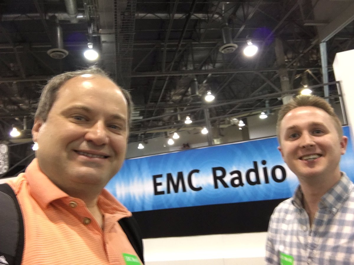 SamMarraccini's tweet photo. Studio is looking great!! #EMCRadio at #EMCWORLD #EMCTheSource https://t.co/UfVpAnMmgz