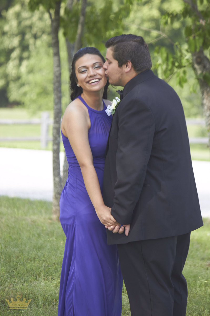 AlluringLens's tweet image. Prom Session
