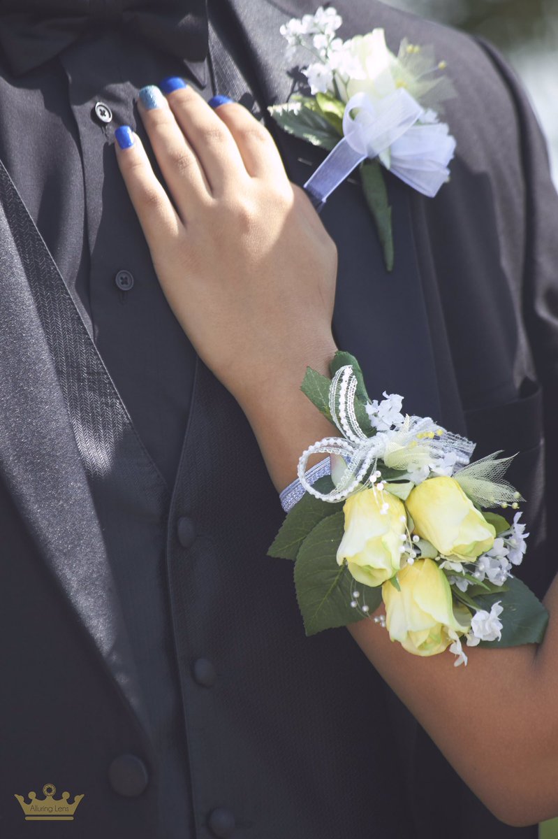 AlluringLens's tweet image. Prom Session