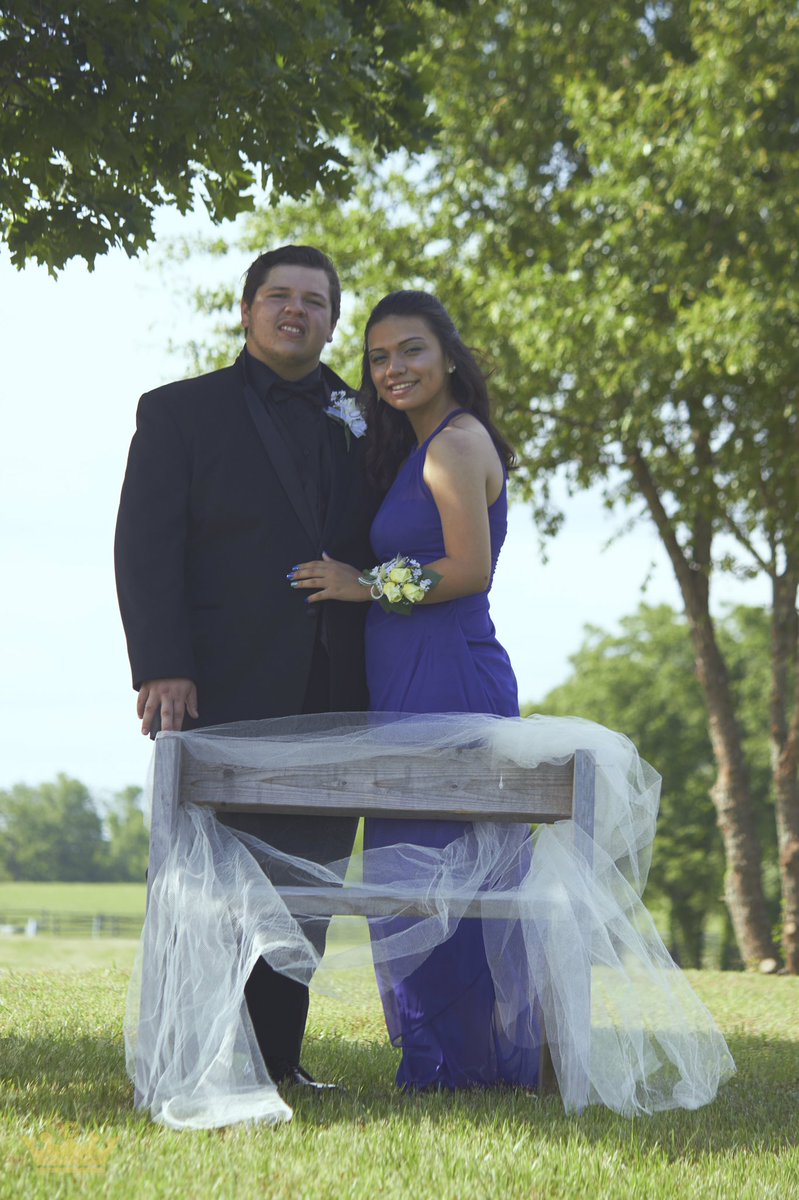 AlluringLens's tweet image. Prom Session