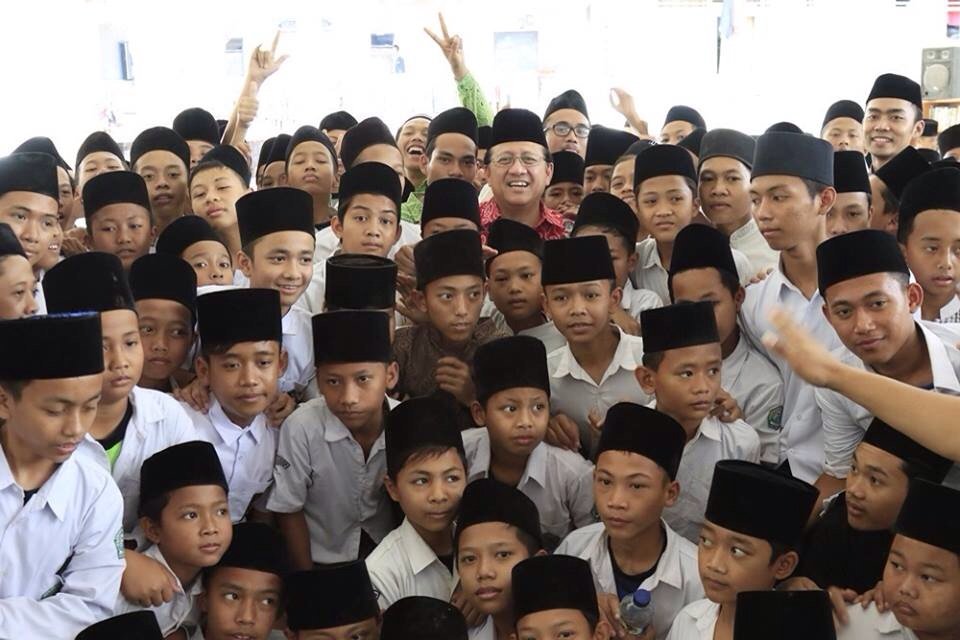 Ingarso sung tulodo, Ing madyo mangun karsa, Tut wuri handayani. Selamat Hari Pendidikan Nasional 2016. #Hardiknas