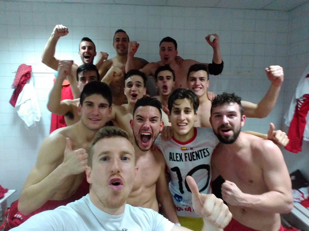AFuentes_4's tweet photo. Siiiiii! Que grande es este equipo @SegoviaFutsal , nos lo merecíamos!!
#SegoviaEsDePrimera #VamosSegovia https://t.co/4ESOTFali1