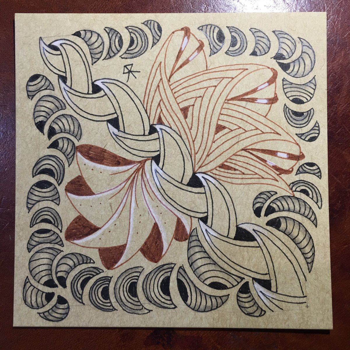 YuChenHsu's tweet photo. 2016.5.1
#zentangle #phicops #fengle #chainging #molygon #365 #365in2016 #365之122 https://t.co/ng9nxljeQU