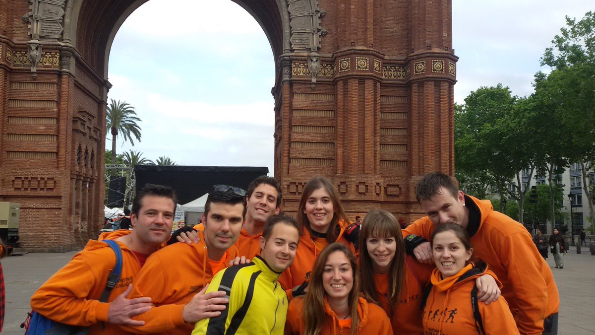 PatinarZaragoza's tweet photo. Por barcelona patinaaando. #PZrules https://t.co/3GKR8fUavT
