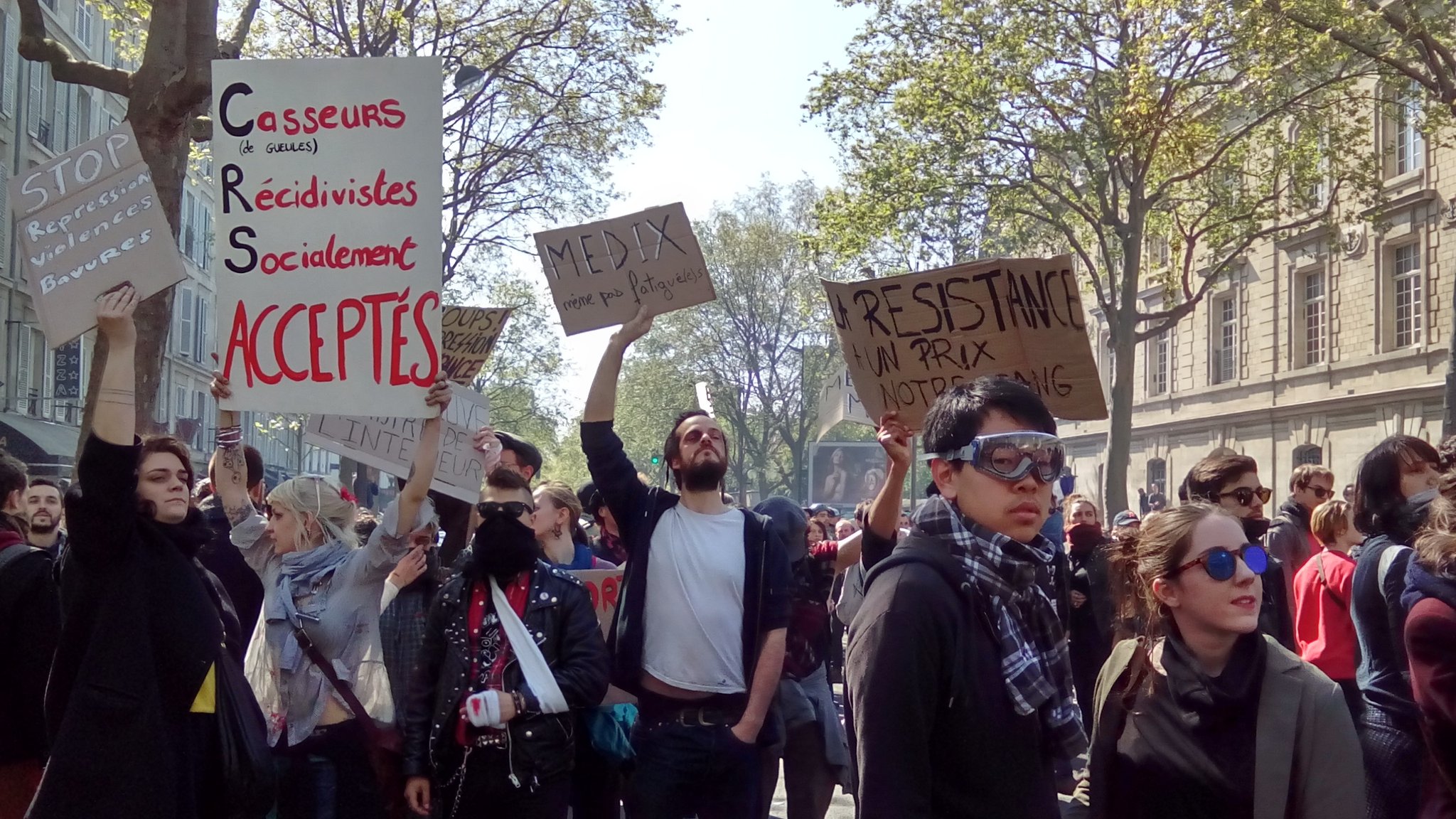 Voir l'image sur Twitter