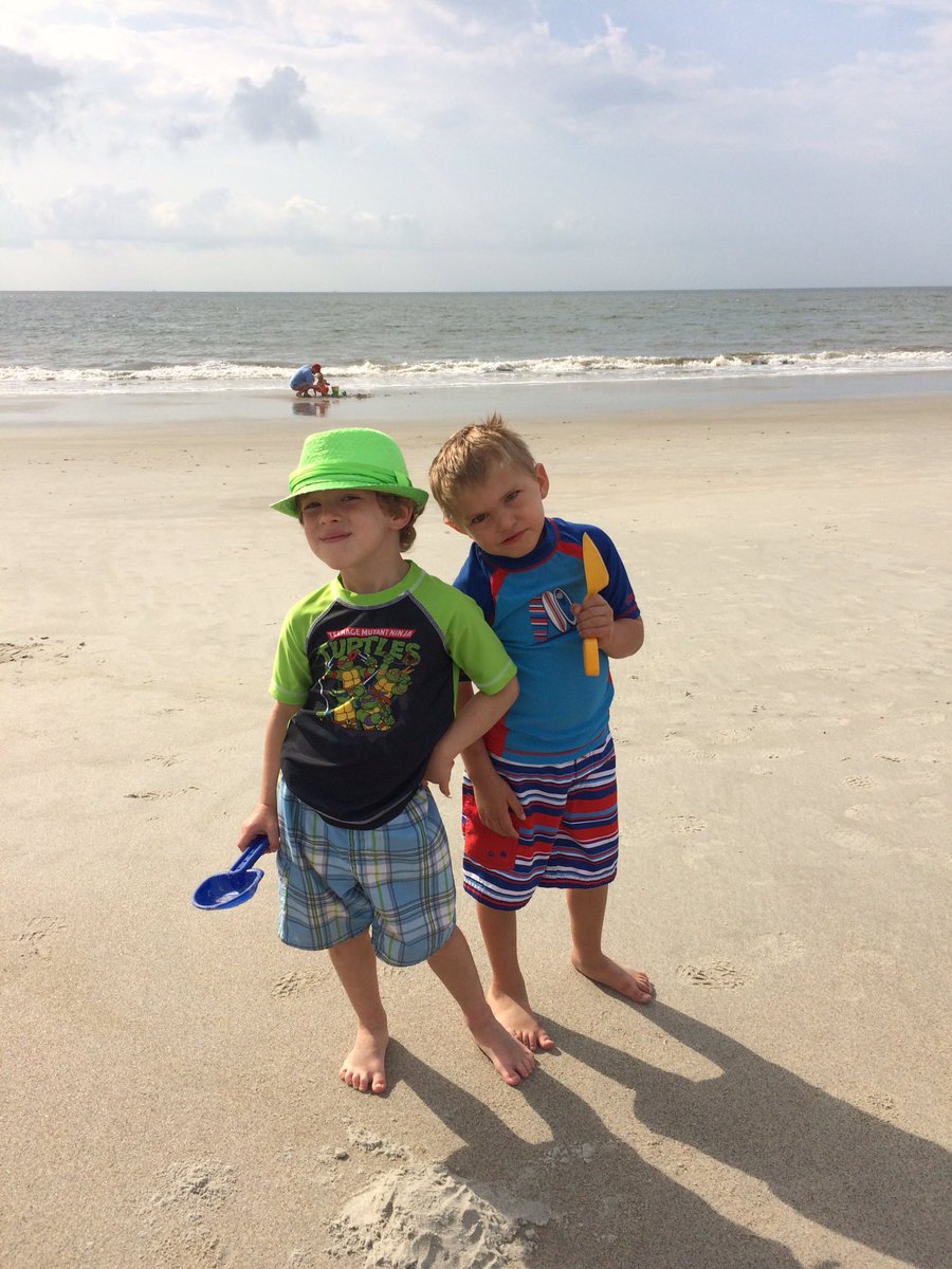 ClampLen's tweet photo. HHI with my 5 boys. https://t.co/cNa9YABeeQ