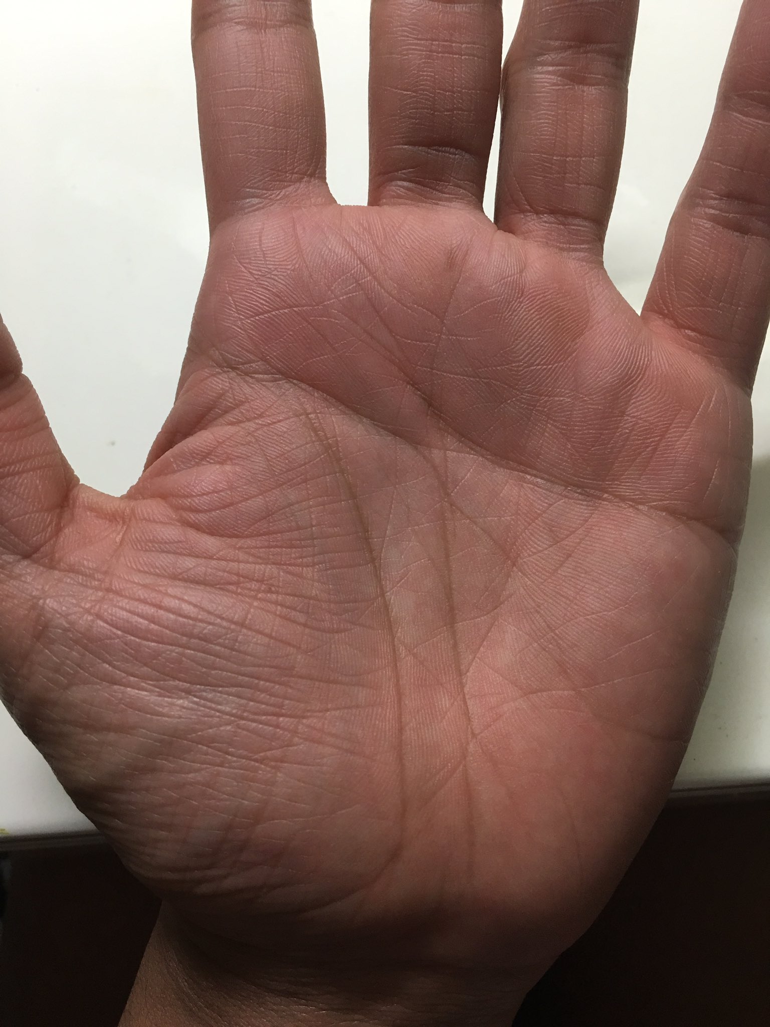 Twitter 上的 アルマルベス僚 帰宅 ふと手のひらをかざして 自分の方に向けて見てみたら やっぱり俺ってシワが多い手なのかなぁと思った今 T Co 5jh0rpp9lh Twitter