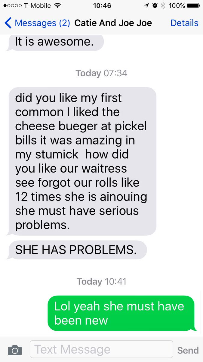 ballparkfrank7's tweet photo. Colleen and I texting our little cousins is great #SHEHASPROBLEMS https://t.co/8gJtW5eGjW