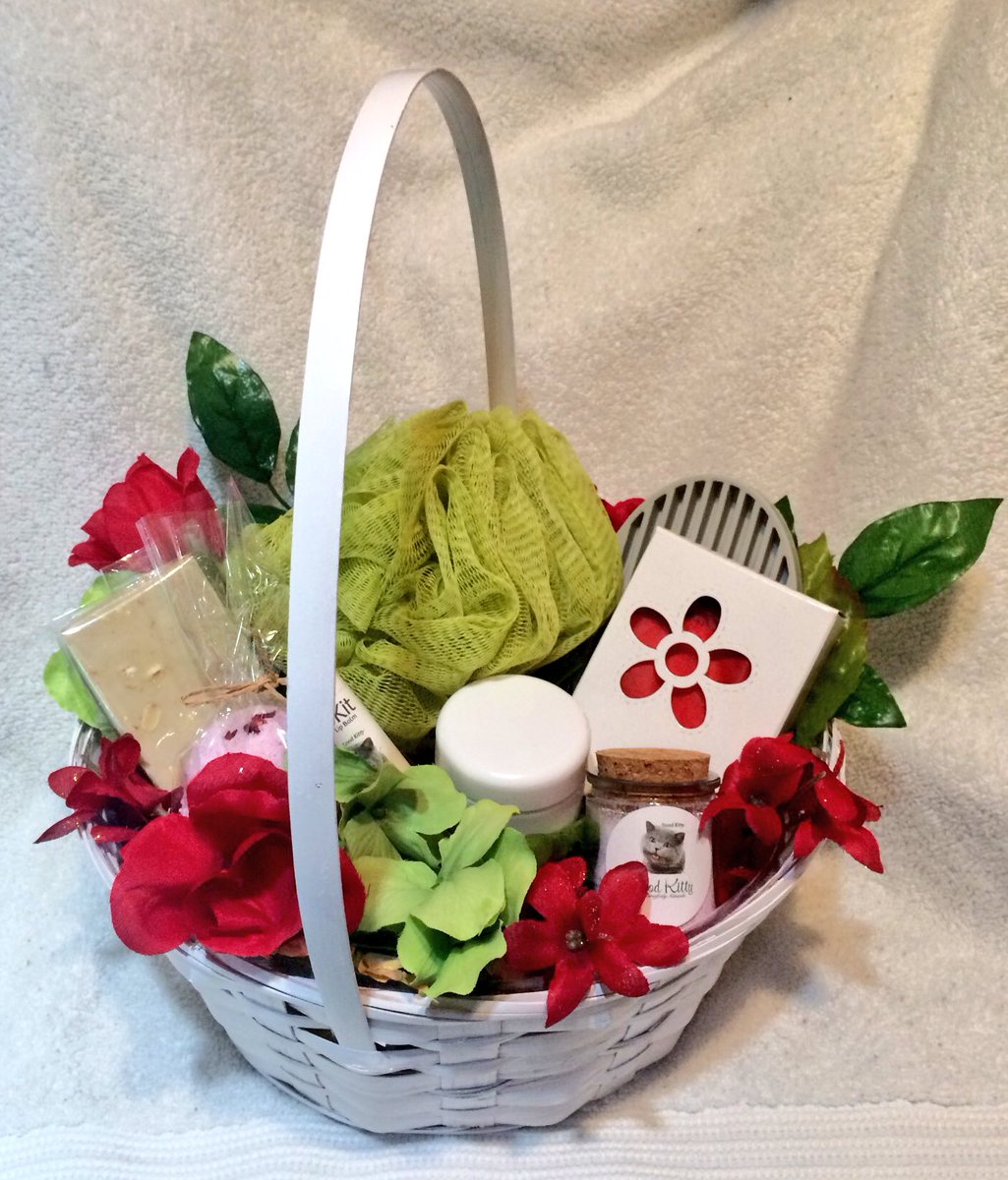 GoodKittyNats's tweet photo. It's not too late to get the perfect Mother's Days gift @GoodKittyNats #organic #spaquality #MothersDay #giftformom https://t.co/2D0cpaZUGn