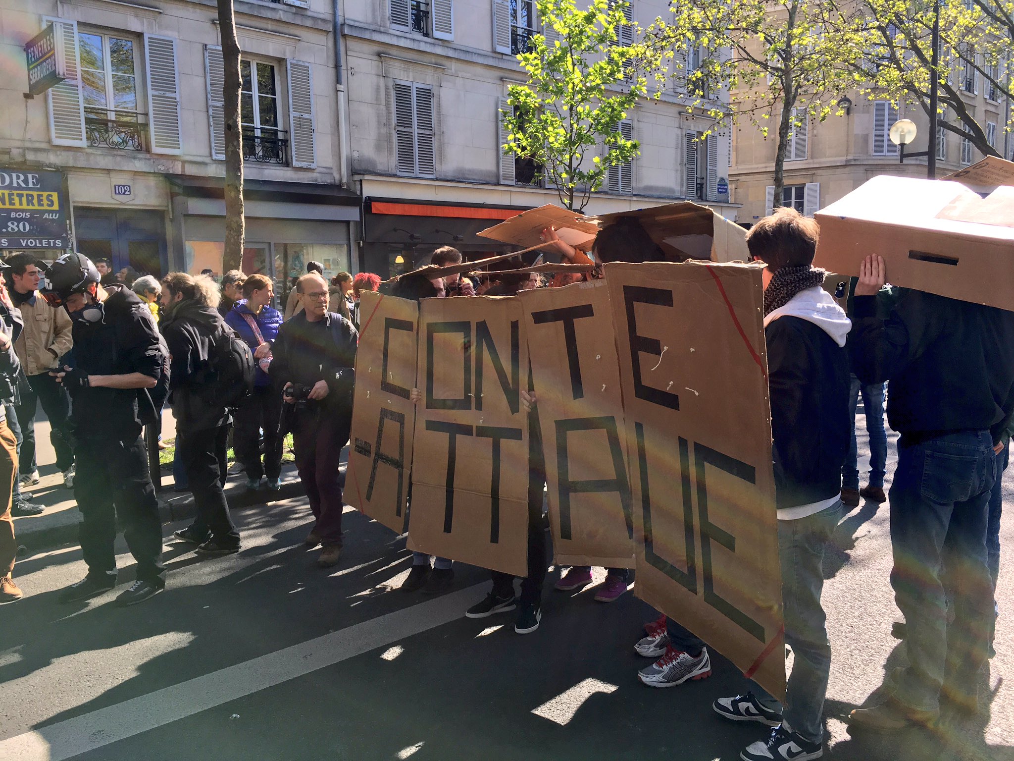 Voir l'image sur Twitter