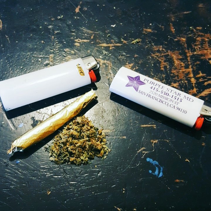Roberth93901384's tweet photo. @cannabis @420 #nugrun #cannabis  @weeddelivery #weedporn #greenrush_movement #delivery #dabbedout #clubcannabis https://t.co/4dvcuuOc9u