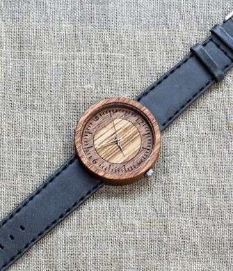 KcoInt's tweet image. Une montre avec un cadran en bois
vente par internet kcoint-international.com