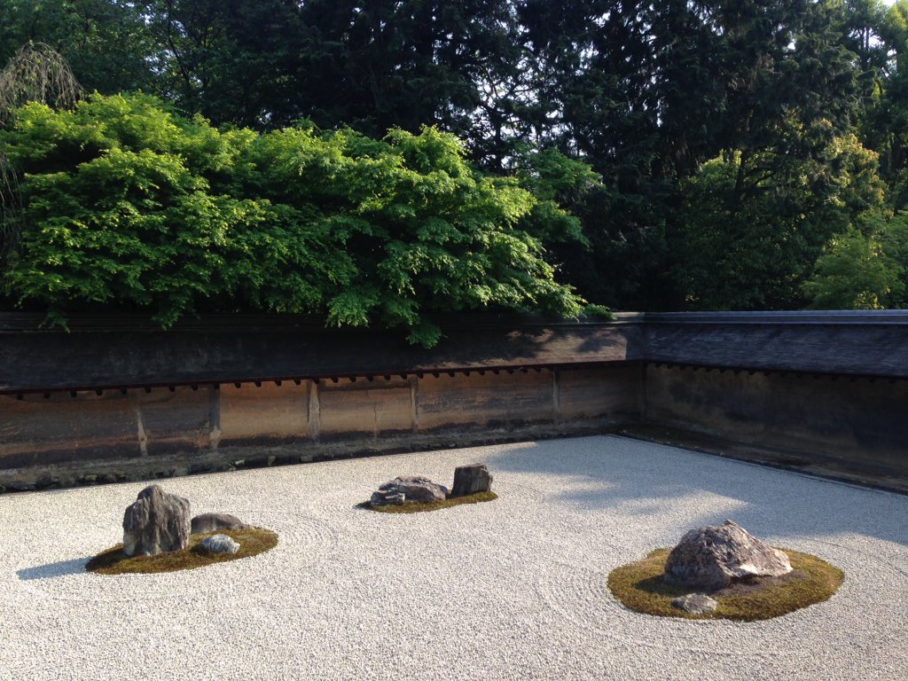 Bannerbean's tweet image. Running round Japanese gardens pretending I'm Yun Ling in The Garden of Evening Mists @mainstreethare x
