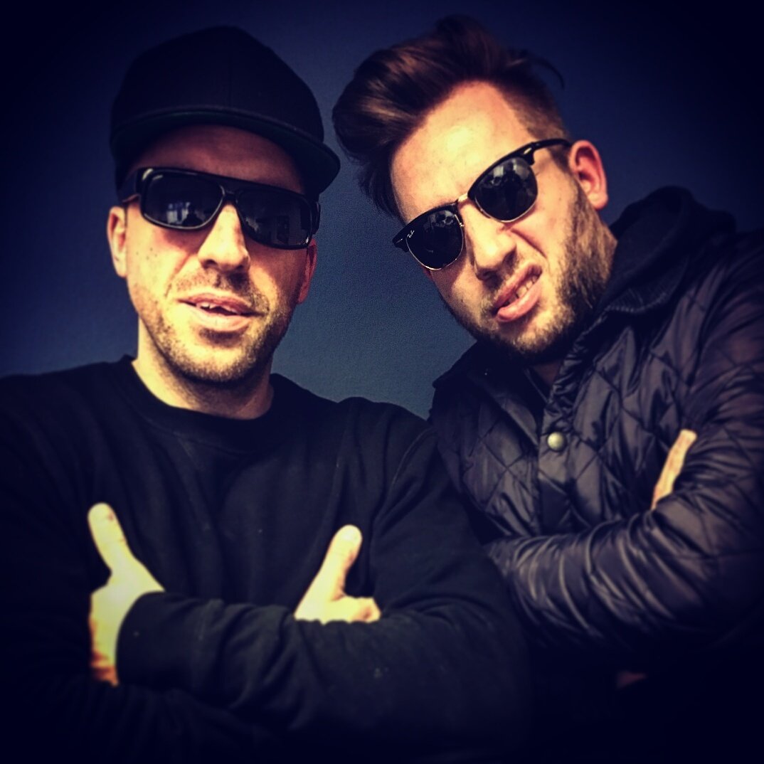 aleksandarplatz's tweet image. In einer Woche ist #Muttertag! Also seid lieb und schenkt ihr die #Mutterficker-Chefarztbehandlung von @frauenarzt.