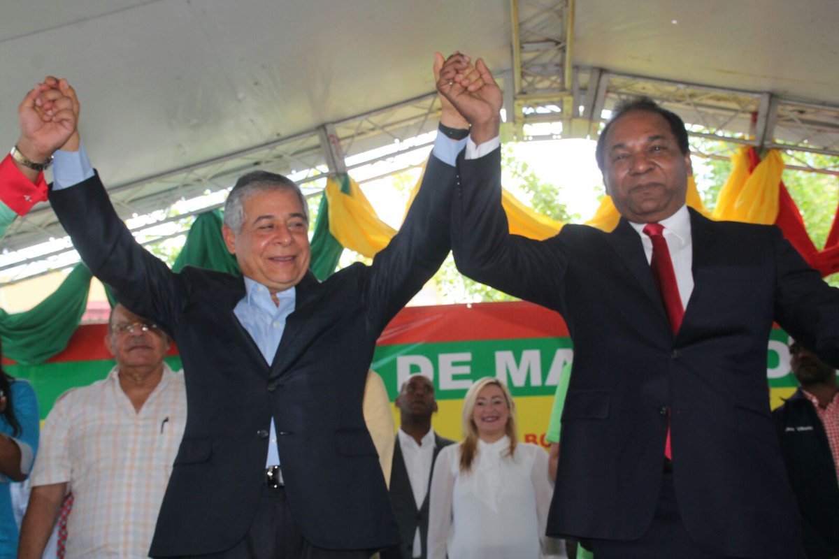 DriadesF's tweet photo. Porque trabaja por amor a su ciudad tiene el apoyo de todos #PCRconRoberto https://t.co/FPD1oVQFwR