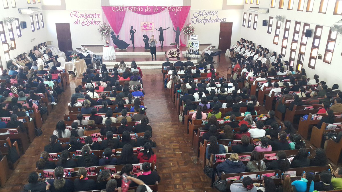 <a href="/raarrais1/">Raquel Arrais</a> más de 500 mujeres reunidas en Santa Cruz de la Sierra <a href="/unionboliviana/">Unión Juvenil Boliviana</a>