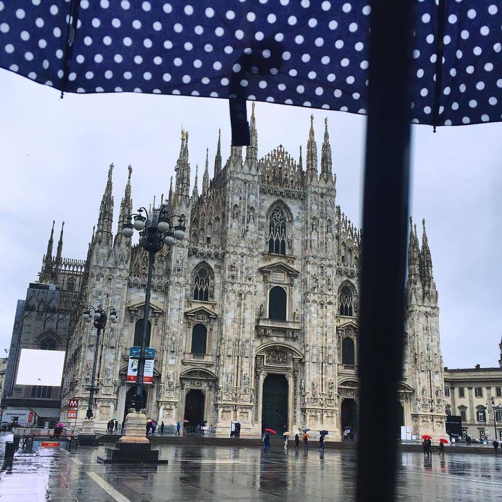 Milanodavedere's tweet photo. Raining Day in Milan 🌧 #duomo #duomo milano #rainingday #rain #day #firstmayday #day #milanodavedere #milan #milano… https://t.co/xUncywF3T6