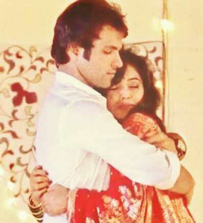 bidishasotwe's tweet image. "Love is in the air" .😍😍 After #Anjun and #Purvi marriage 😍😘😘 *Memories of Arvi* 👌😘 @AshaNegi7 @rithvik_RD