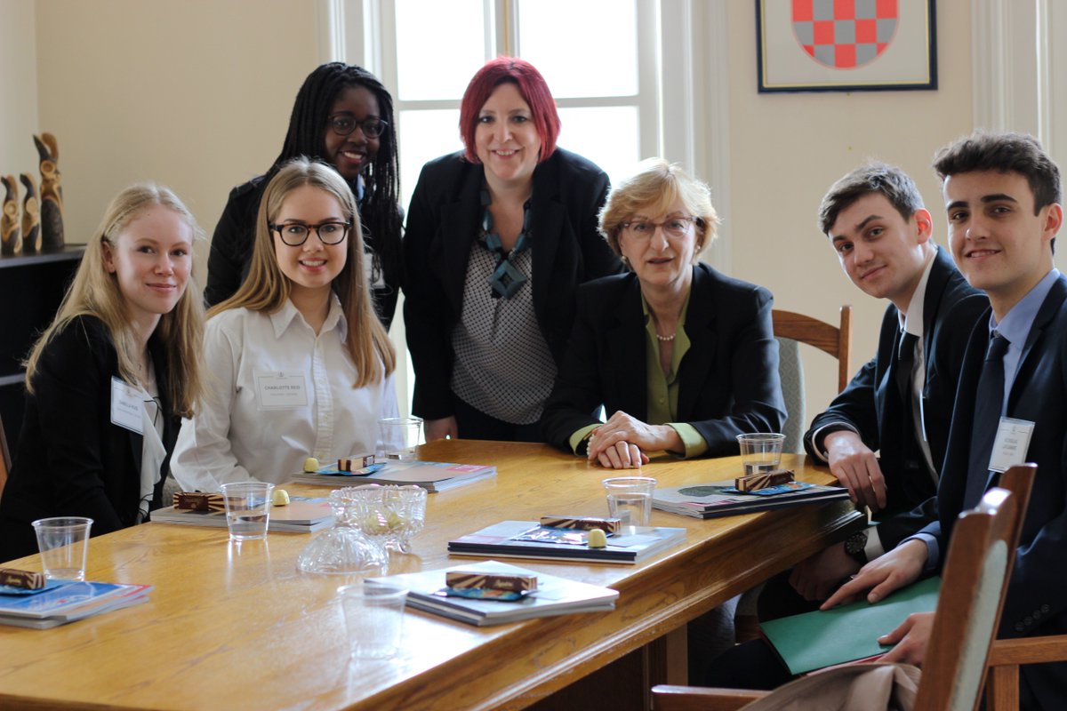 CAPMUN_SCONU's tweet photo. Our delegates at the #EmbassyofCroatia in #Ottawa! #CAPMUN2016 Thank you to the diplomats for hosting our delegates! https://t.co/Hxt0egjEcr