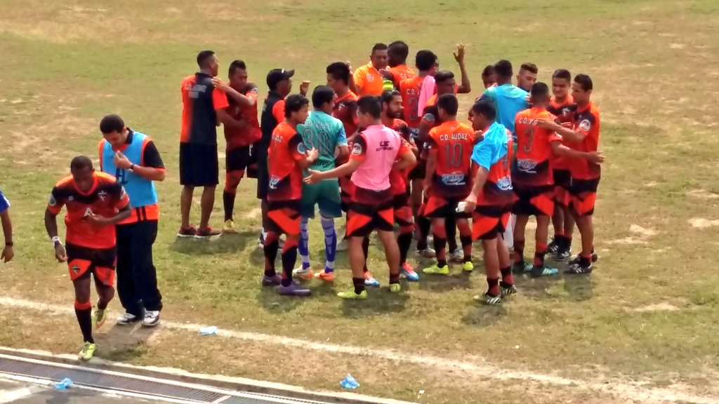 AApastepeque's tweet photo. Todo listo para enfrentar el partido de vuelta #AdApopa marcador global 3 a 1/ afavor de nuestro equipo @Asfutbol503 https://t.co/ZQaUxkjpVx