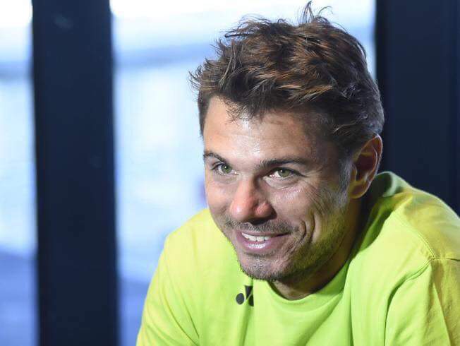 chda7777's tweet image. Stan during media day today #MMOPEN2016 #PopularMan #BusyMan #Wawrinka 👌❤ (pics via @dm_mauron on fb)