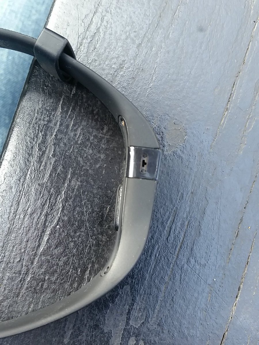@FitbitUK my button has fallen out of my fitbit! Can I get a new button or is there a fix?