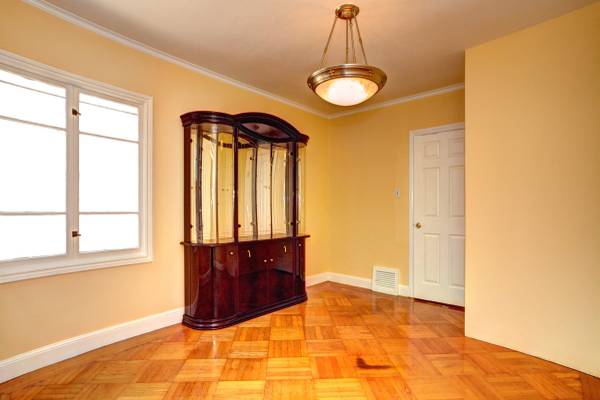 H0mesByBurgess's tweet image. Open house today 1-4pm!

**156 Eucalyptus Dr San Francisco ~ listed at $1,049,000**