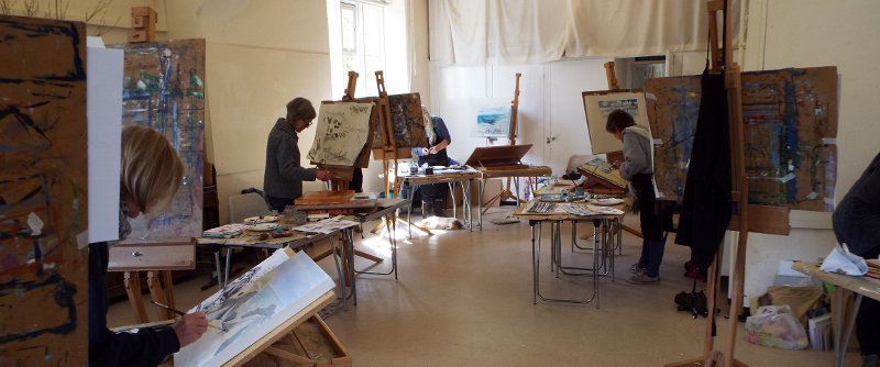 thestudioartsch's tweet photo. Bank Holiday Art - come and join us at our Monday Art Class! See website for times https://t.co/8FMZPqhB5f #Dorset https://t.co/uXs5e8slnF
