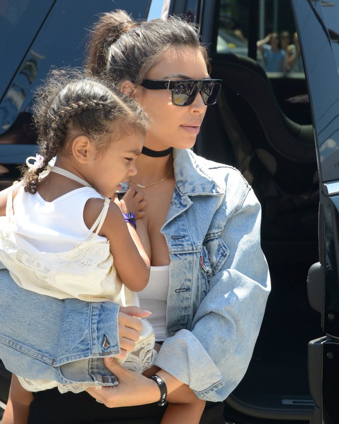 Introducing the newest member of <a href="/KimKardashian/">Kim Kardashian</a>'s #glam team: #NorthWest trib.al/9cHqdam