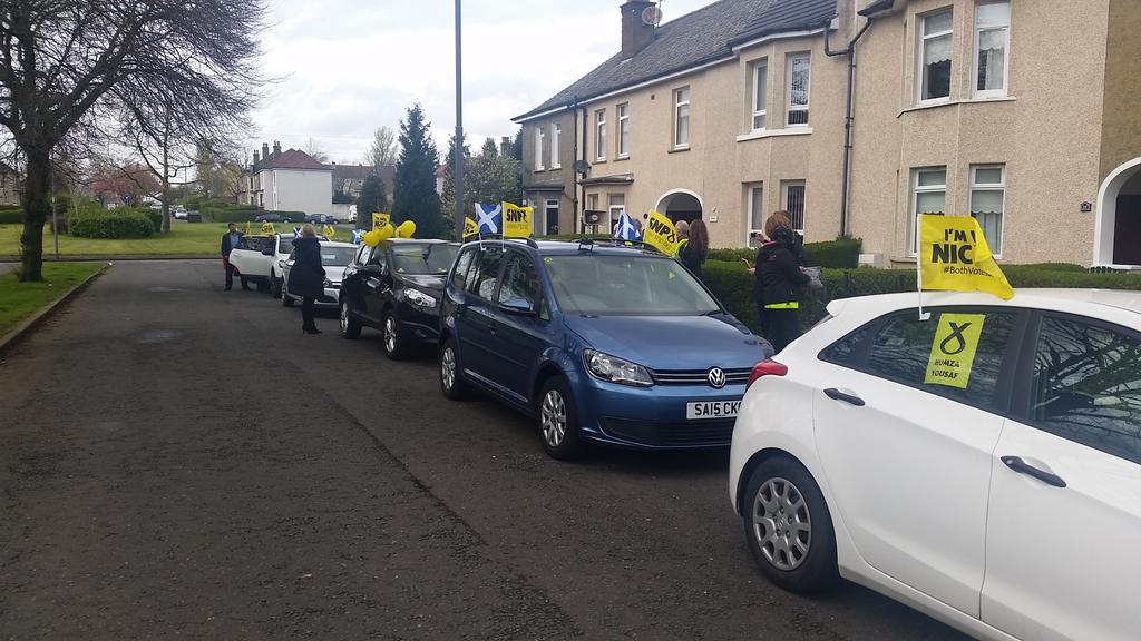 HumzaYousaf's tweet image. Great fun on @SNPPollok Car Cavalcade! Thanks @TasminaSheikh for joining us!  🚗🚗🚗 #BothVotesSNP #HumzaForPollok