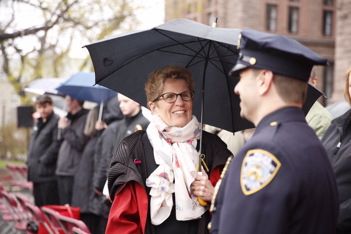 Kathleen_Wynne's tweet photo. Honouring all those who gave their lives to keep Ontario safe at the Police Memorial Ceremony. https://t.co/xYgRQ49TE8