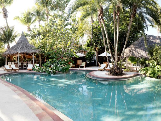 travelchannel's tweet photo. Ready for some rest &amp; relaxation? Visit these hidden gems in the Florida Keys - https://t.co/f5Lyu6BDT2 https://t.co/JWDThIRBNu