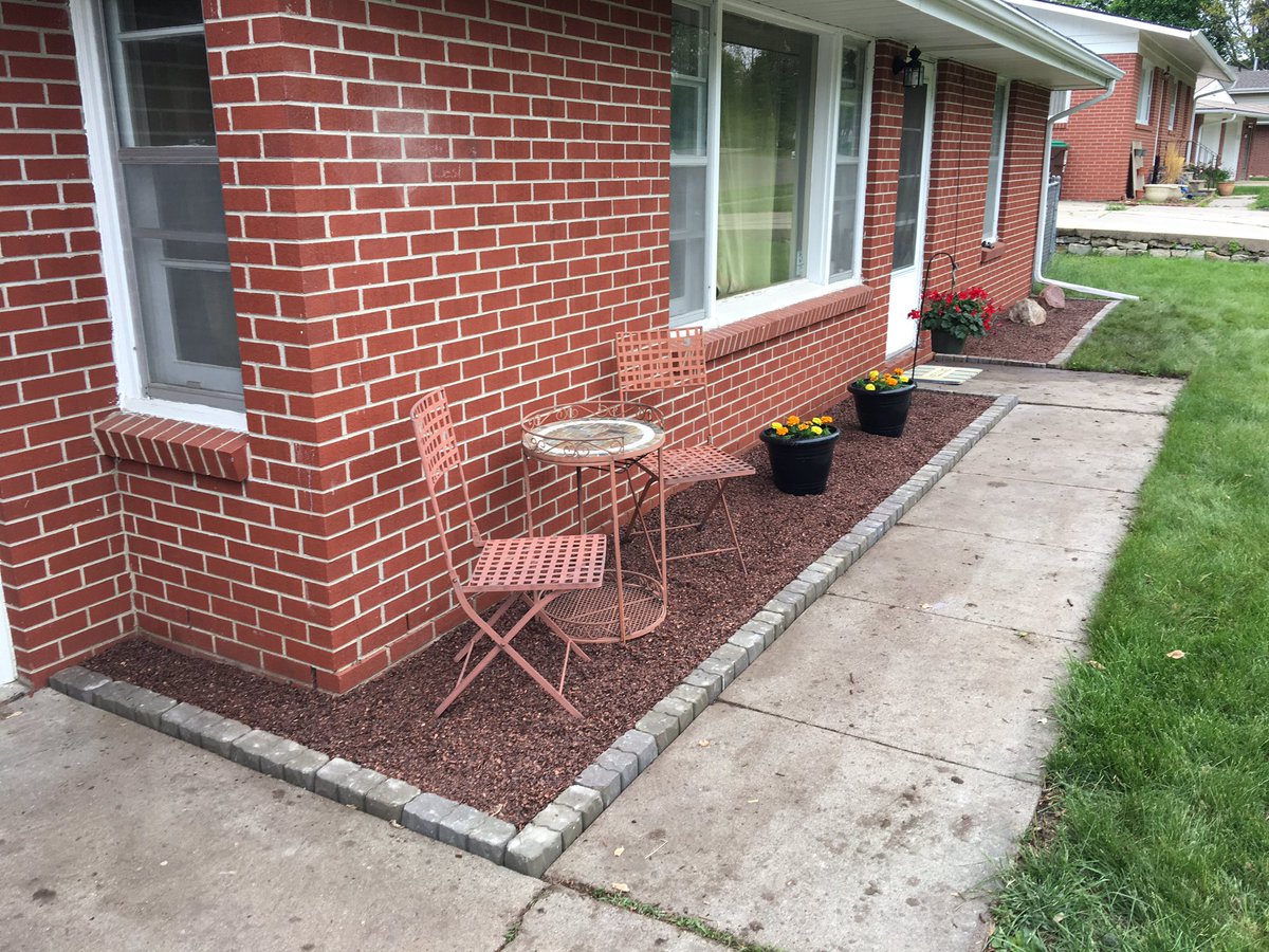 JimmyHarHar's tweet photo. Happy early Mother's Day to the wife!#landscaping https://t.co/UwjNkuKqIC