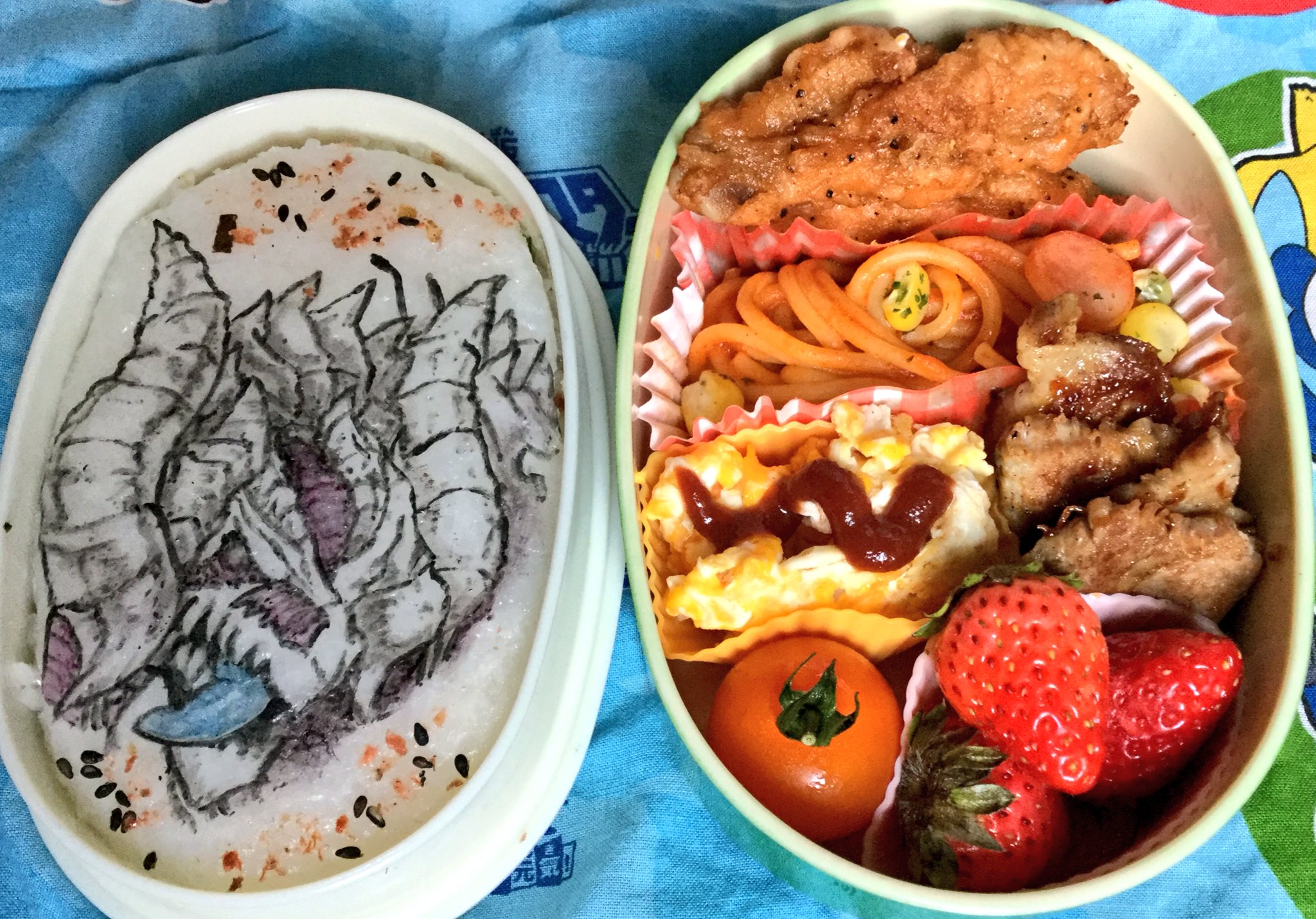 あきらん Gwでも学校はある 次男は今日は遠足なので お弁当が必要 オレカバトル より鬼竜ネクロドラゴンのキャラ弁を作りました もう次男のはすっかり人外だな イケメンのキャラ弁が作りたい キャラ弁 オレカバトル T Co Llvyo9el21 あきらん Gwでも学校はある 次男は今日は遠足なので お弁当が必要 オレカバトル より鬼竜ネクロドラゴンのキャラ弁を作りました もう次男のはすっかり人外だな イケメンのキャラ弁が作りたい キャラ弁 オレカバトル T Co Llvyo9el21