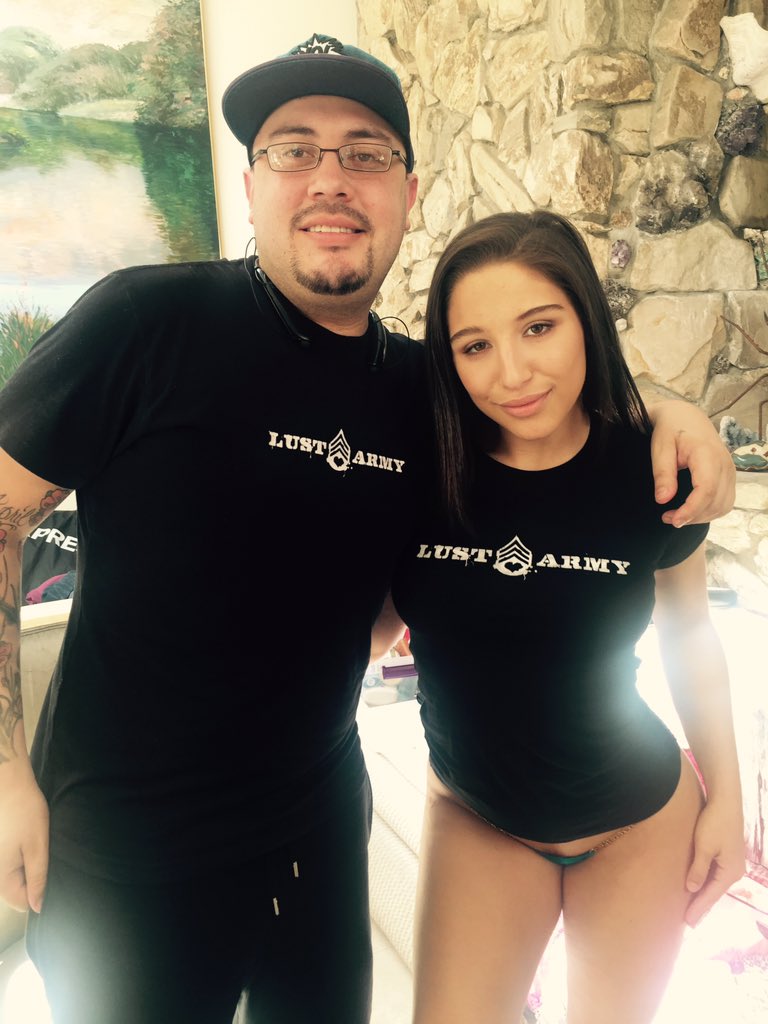 Reppin' it #LustArmy @LustArmyVideo @RandyQuintana @KendraLust ? https://t.co/acDPrwvaSx