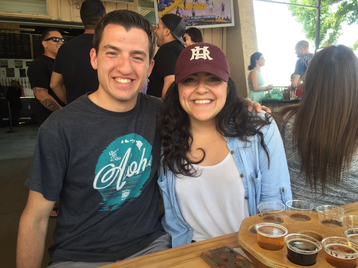erikchazin's tweet photo. So great to be back with you @ArbelaT! #DoubleFlight ✈️🍻 https://t.co/tgm4416Map