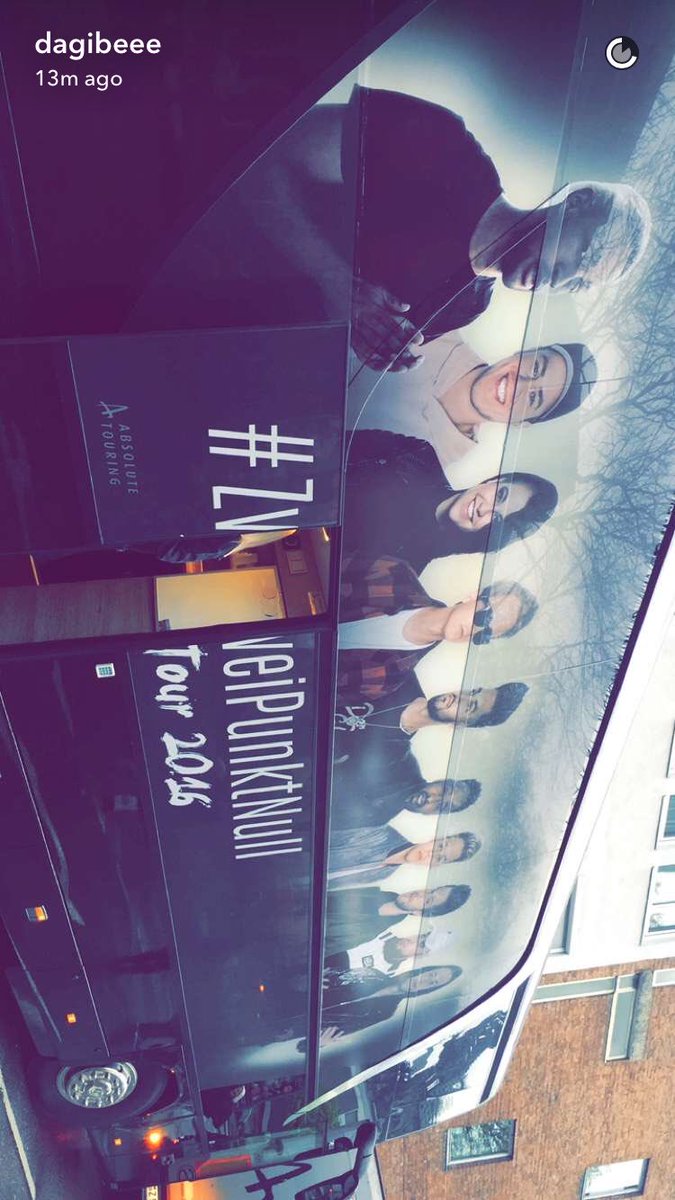 vickyburgii's tweet photo. @MelinaSophie @dagibee @KsfreakWhatelse ..Ich zähle schon die Tage😍 in Linz werd i eich sehng😍😱😍 https://t.co/M4HQHDkQbe