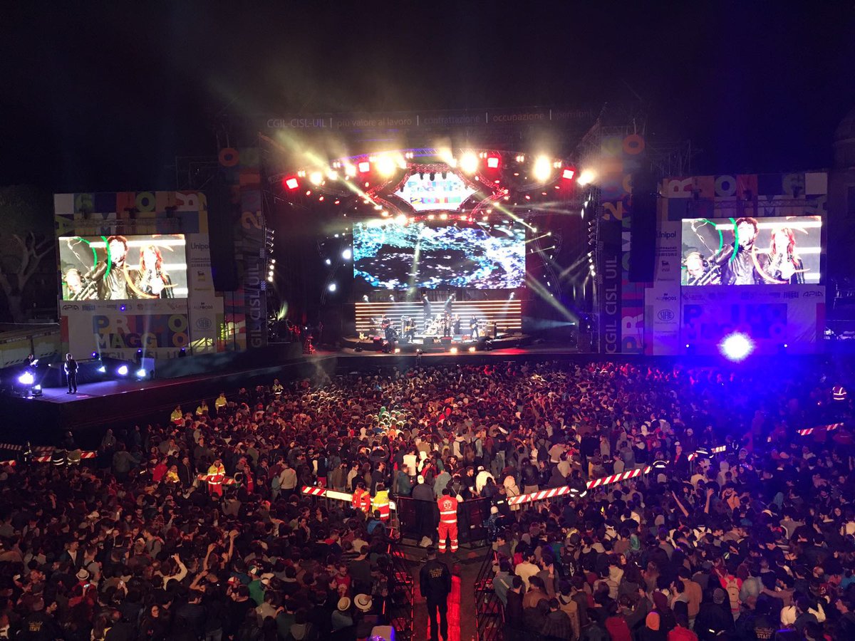 iCompany ® tweet media