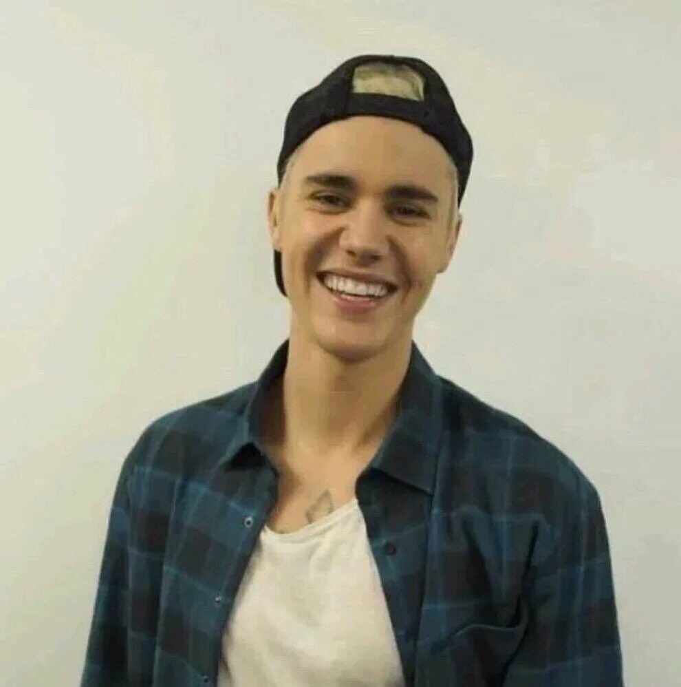 ibieberauhlls's tweet photo. Justin Bieber when you smile I smile https://t.co/1S0mtcGLlQ