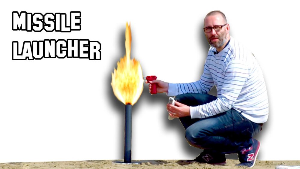 SonicDadDotCom's tweet photo. Our #SonicDad rocket has been one of our fav projects. Here's @llegavideos take on a rocket: https://t.co/9k6dpdexyU https://t.co/VkYsiFdfjs