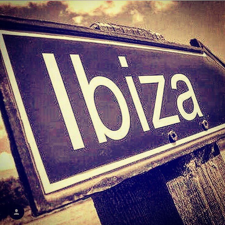 Thisisibza2016's tweet photo. 32 days 🙌🙌🙌🤓 #Ibiza #ibiza2016 https://t.co/qfEU27JHop