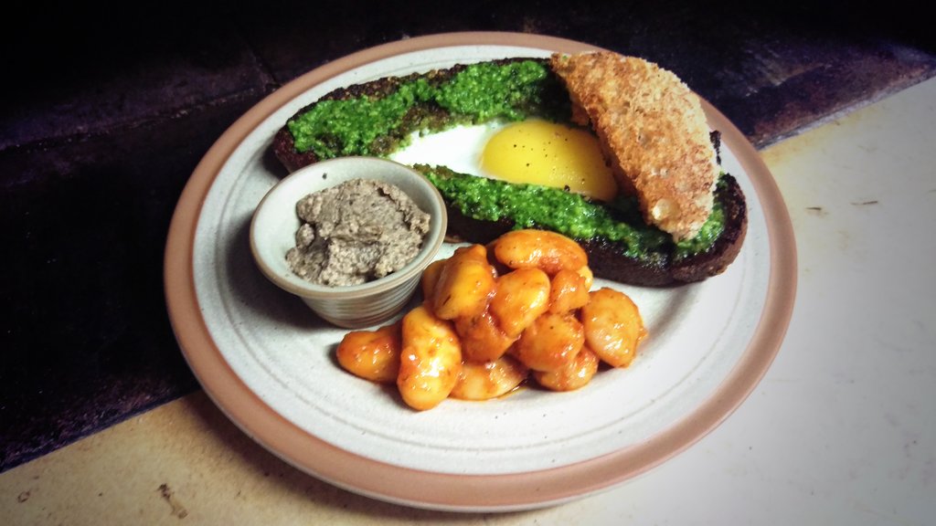 Ruben's Bakehouse tweet media