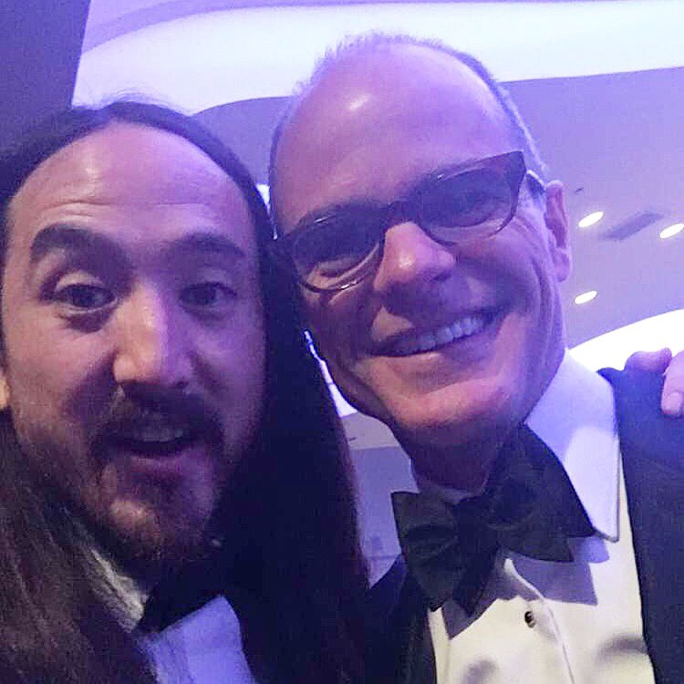 Strange seeing #DougStamper at the @whitehouse party. #houseofcards #whcd @michaeljkellyjr https://t.co/5GRa6D3TLl