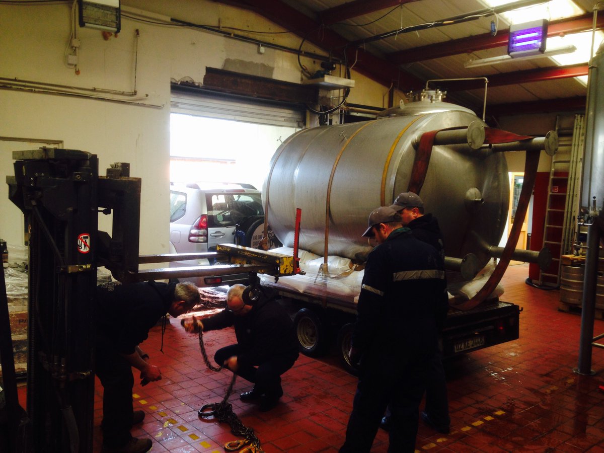 WWolfBrewery's tweet photo. The expansion continues! On Thursday we took delivery of a new Fermentor and Bright Tank to increase capacity https://t.co/BcEJJDj4nN