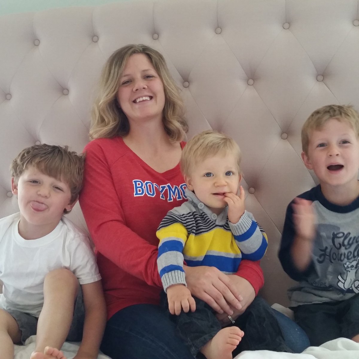 boymom___'s tweet photo. Get 60 % off this boymom shirt when using promo code rb
https://t.co/x9P2BXKxua  
#boymom #boymoms #mom #mommy #moms https://t.co/lruC3O3Ovo