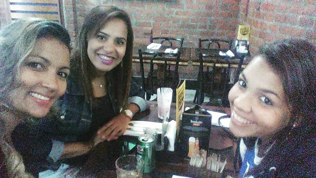 instacopacabana's tweet photo. Domingando antes do plantão! #preplantao #esquenta #parceria #sotops #friends #vascoxbotaf… https://t.co/W6K4QXUTcB https://t.co/y4N5Uku7uC