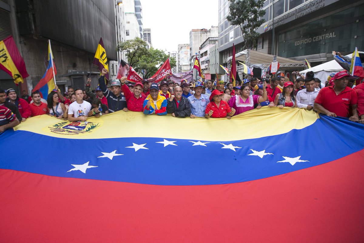 ViceVenezuela's tweet photo. Derechos laborales de los trabajadores han sido reivindicados en estos 17 años de Revolución Bolivariana https://t.co/CLDsDzhTMe