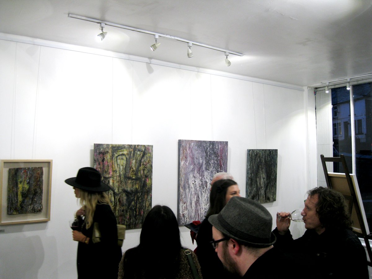 BenSnowdenArt's tweet photo. I just want to say a big thankyou to @foxtail_gallery for hosting 'Dreams of Being'!
#NOA #FoxtailGallery #Homfirth https://t.co/aLGQRV71Bf