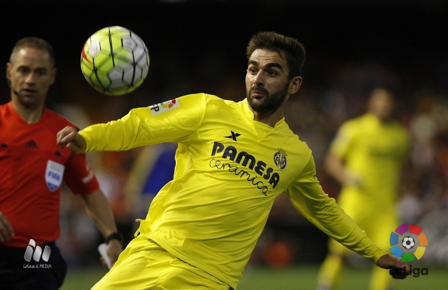 LaLigaEN's tweet photo. FULL TIME | @valenciacf_en 0-2 @VillarrealCF 

(Samu Garcia 14, Adrian Lopez 33). #VCFvVIL https://t.co/TUG3hvBra1
