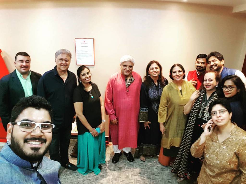 RagingTigerCo's tweet photo. #PrithviatDubai #kafiaurmain
#Backstage #RagingTigerco @PrithviTheatre @ductac @GulfNewsTa… https://t.co/TcrvdkKUFp https://t.co/2JDauYF9MX